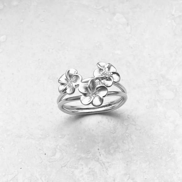Sterling Silver Satin Plumeria Ring with One CZ, Hawaii Flowers, Floral Jewelry - Picture 8 of 8